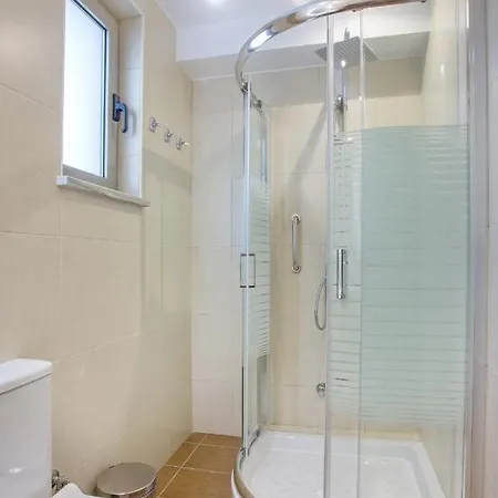 Ξενοδοχείο με διαμερίσματα Vardians &