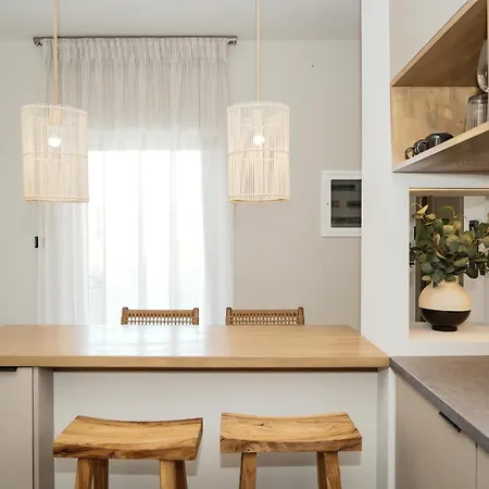 Vardians & Κάρυστος