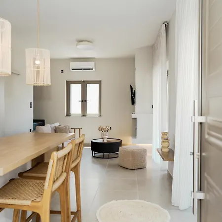 Ξενοδοχείο με διαμερίσματα Vardians &