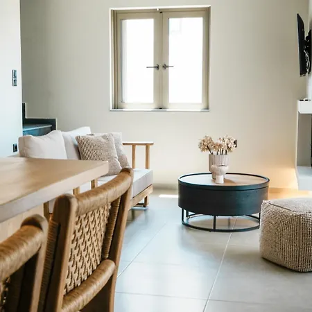 Ξενοδοχείο με διαμερίσματα Vardians &