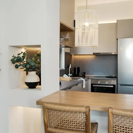 Ξενοδοχείο με διαμερίσματα Vardians & 3*