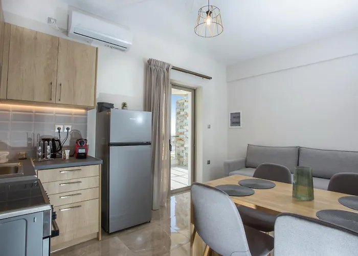 Ξενοδοχείο με διαμερίσματα Vardians & Κάρυστος