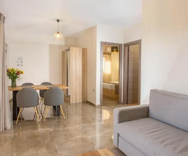 Vardians & Ξενοδοχείο με διαμερίσματα 3*