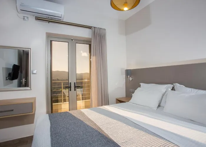 Vardians & 3* Κάρυστος