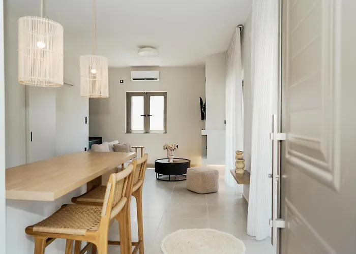 Ξενοδοχείο με διαμερίσματα Vardians &