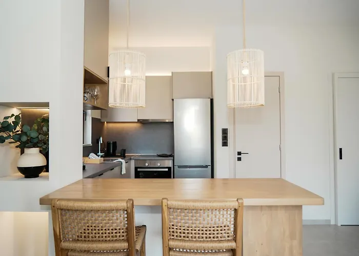 Vardians & 3* Κάρυστος