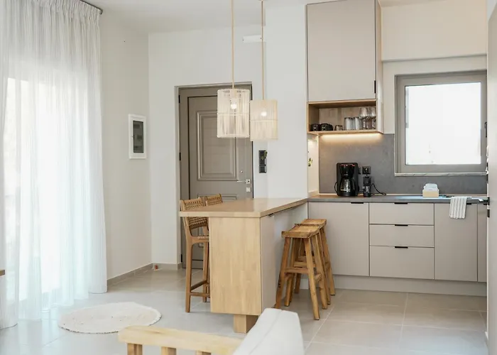 Ξενοδοχείο με διαμερίσματα Vardians & Κάρυστος